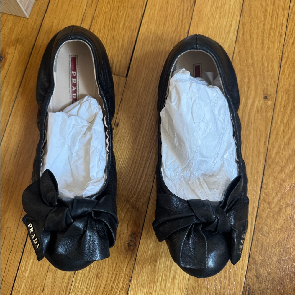 Prada Women's Black Bow Leather Loafers
